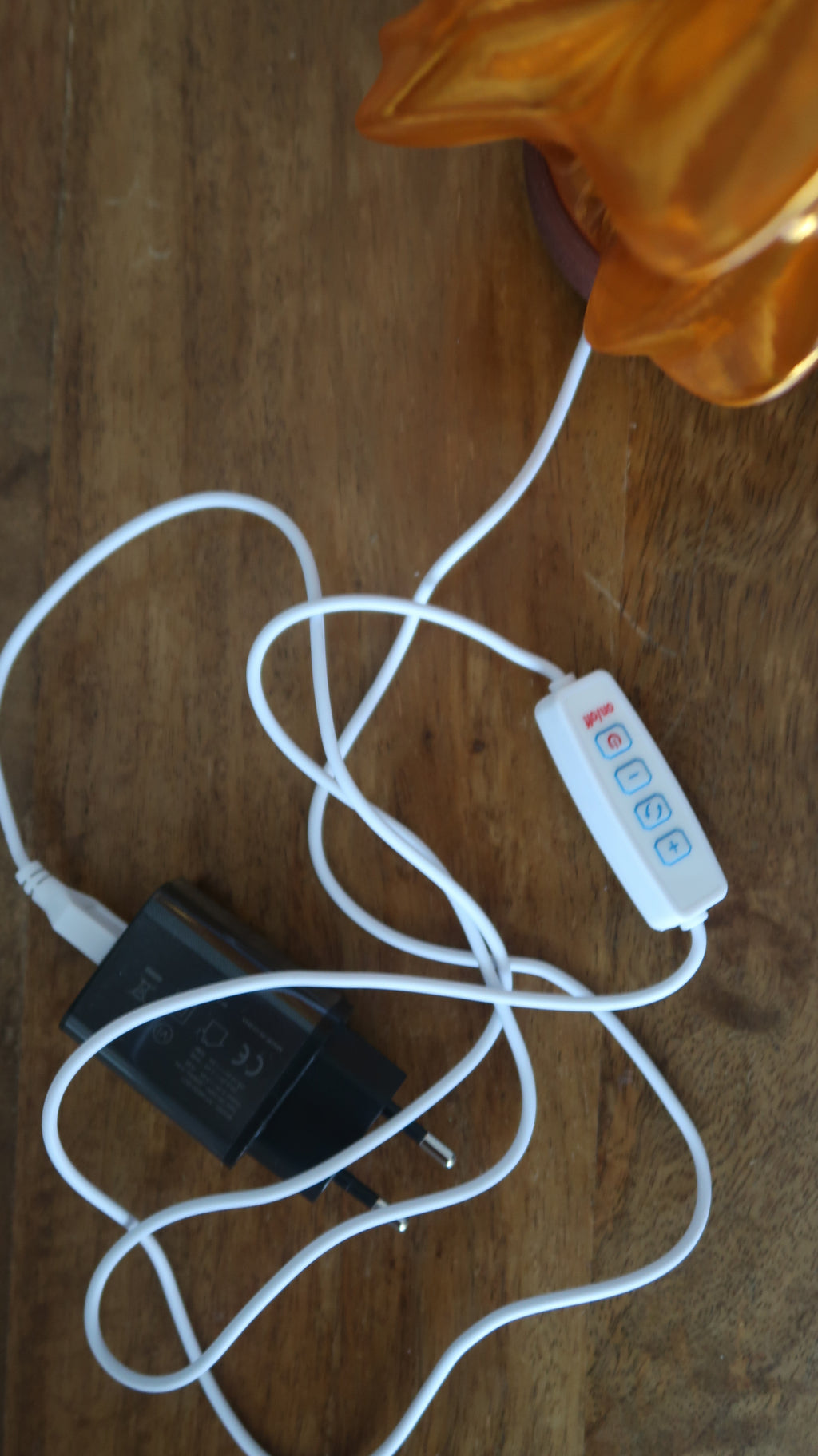 Lampe LED design translucide