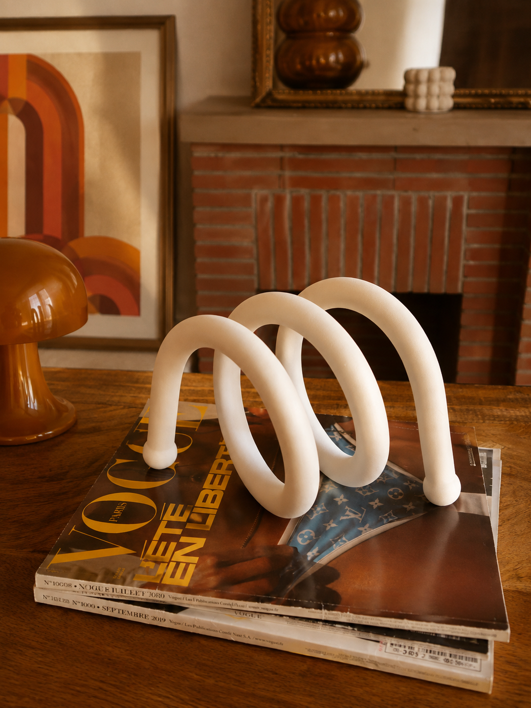 Objet décoratif sculptural Porte Magazines Design