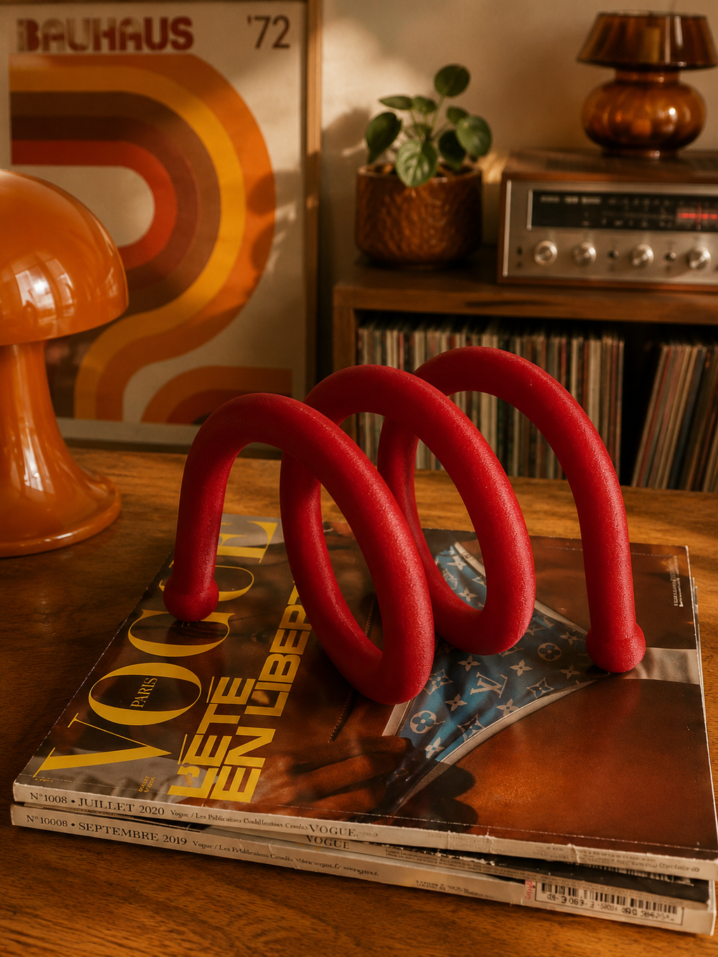 Objet décoratif sculptural Porte Magazines Design